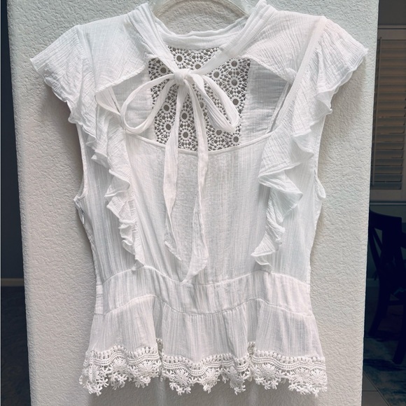 Guess Jamie White Mock Neck Top Size M - Picture 6 of 15